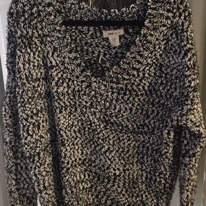 Stylish Black and White Sweater by Very J